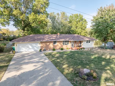 1224 W Calhoun St, Macomb, IL 61455 photo 2