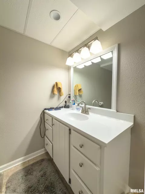 1224 W Calhoun St, Macomb, IL 61455 photo 39