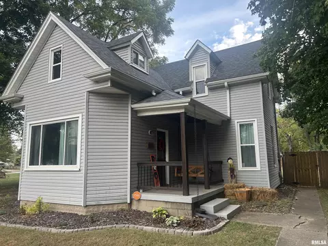 505 W Madison St, Athens, IL 62613