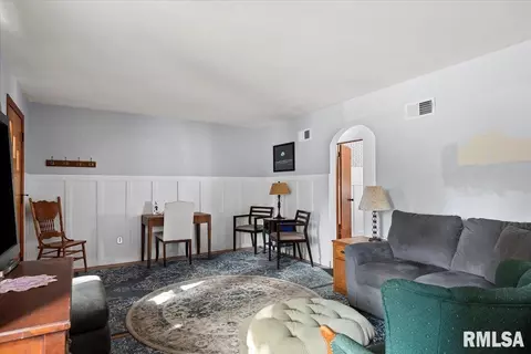 531 W Chenery St, Springfield, IL 62704 photo 7