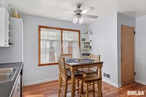 531 W Chenery St, Springfield, IL 62704 photo 11