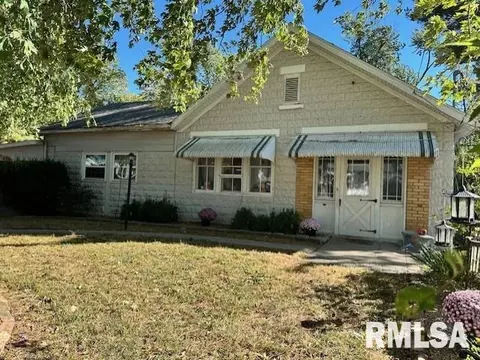 430 Centennial St, White Hall, IL 62092