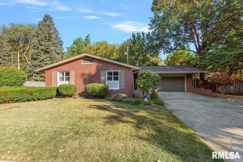 38 Lambert Ln, Springfield, IL 62704