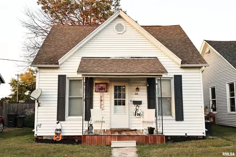 111 W Cross St, Winchester, IL 62694