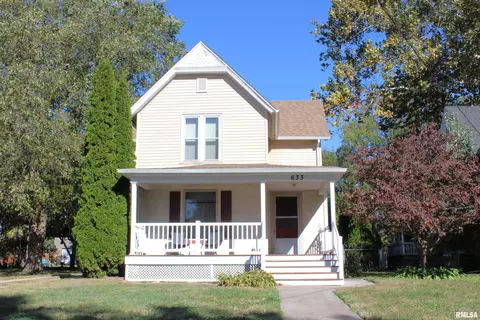 633 E Grove St, Galesburg, IL 61401