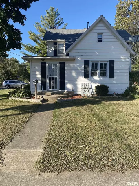 303 E Adams St, Rushville, IL 62681