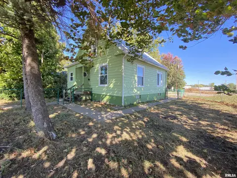 1400 N 15th St, Springfield, IL 62702 photo 2