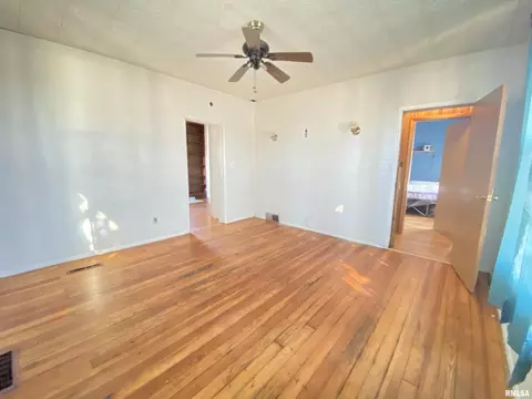 1400 N 15th St, Springfield, IL 62702 photo 7