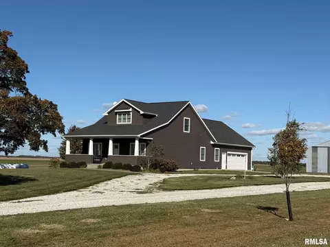 9995 Salisbury Rd, Pleasant Plains, IL 62677
