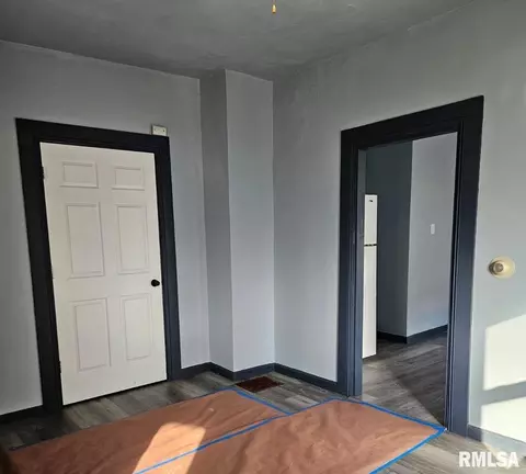 Entry Way - 1302 Monument Ave, Springfield, IL 62702 photo 1 of 1