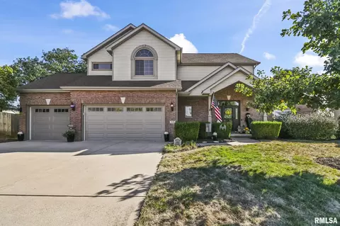 328 Keystone Dr, Chatham, IL 62629