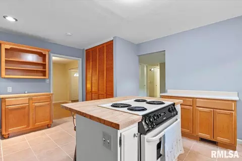 2221 Westview Dr, Springfield, IL 62704 photo 13
