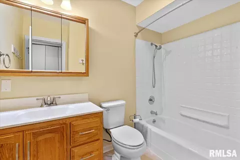 2221 Westview Dr, Springfield, IL 62704 photo 16