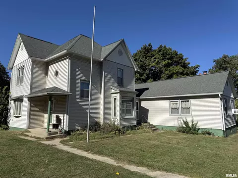 510 W Walnut St, Mason City, IL 62664