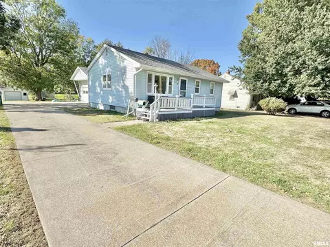 98 Dieterich Ave, Galesburg, IL 61401