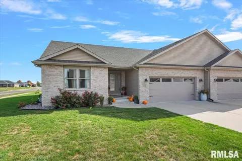 4500 Castle Pines Dr, Springfield, IL 62711