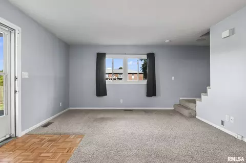 313 S Durkin Dr, Springfield, IL 62704 photo 5