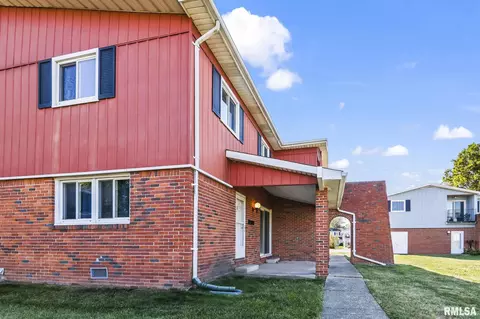 313 S Durkin Dr, Springfield, IL 62704 photo 3