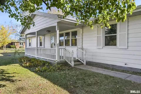 285 Trillium Ln, Springfield, IL 62707