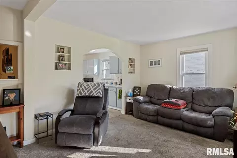 2910 S 14th St, Springfield, IL 62703 photo 4