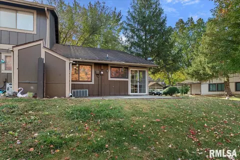 Exterior - 21 Trailridge Ln, Springfield, IL 62704 photo 4 of 9