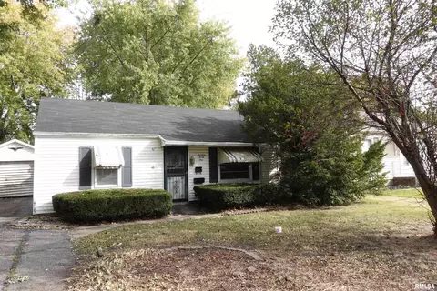 1431 S Seminary St, Galesburg, IL 61401