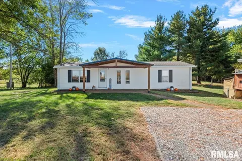 8080 Breezy Meadows Dr, Riverton, IL 62561