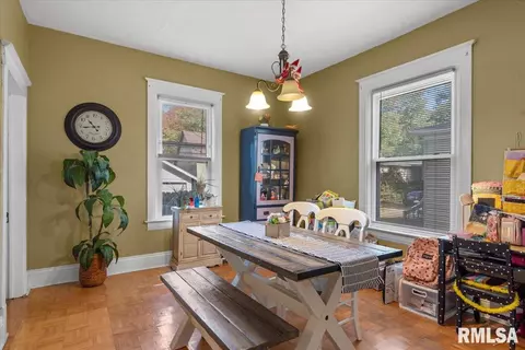 Dining - 1119 W Edwards St, Springfield, IL 62704 photo 1 of 3