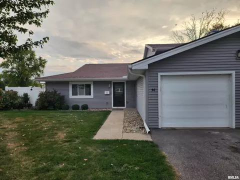90 Brookside Pl, Springfield, IL 62704