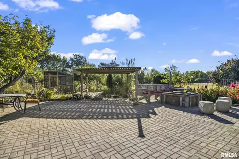 460 S Oaklane Rd, Springfield, IL 62712 photo 14