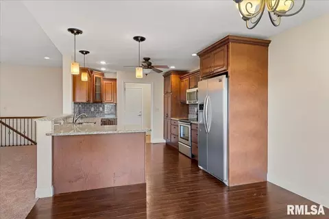 2702 Covered Wagon Trl, Springfield, IL 62711 photo 10