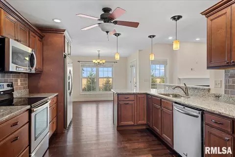 2702 Covered Wagon Trl, Springfield, IL 62711 photo 11
