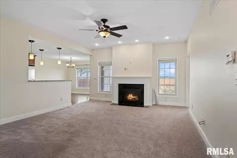 2702 Covered Wagon Trl, Springfield, IL 62711 photo 5