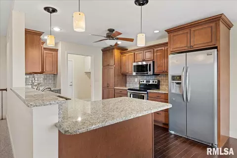 2702 Covered Wagon Trl, Springfield, IL 62711 photo 8
