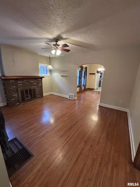 220 S Douglas Ave, Springfield, IL 62704 photo 2