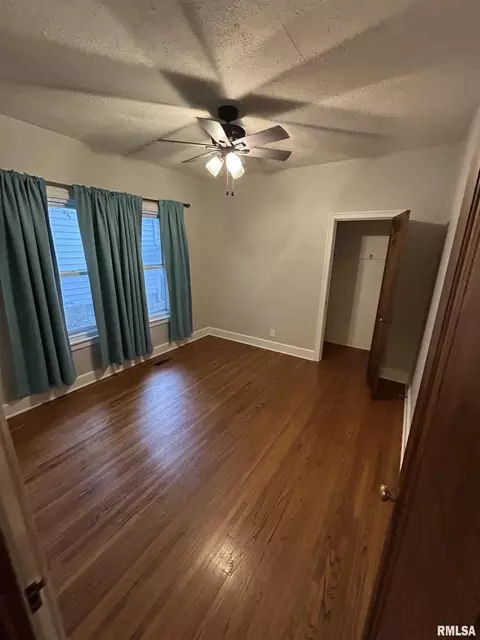 220 S Douglas Ave, Springfield, IL 62704 photo 10