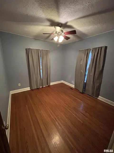 220 S Douglas Ave, Springfield, IL 62704 photo 9