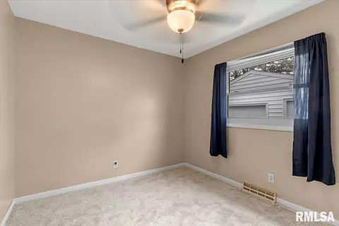 1751 Fairmont Dr, Springfield, IL 62702 photo 11