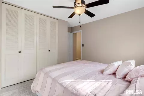 1751 Fairmont Dr, Springfield, IL 62702 photo 18