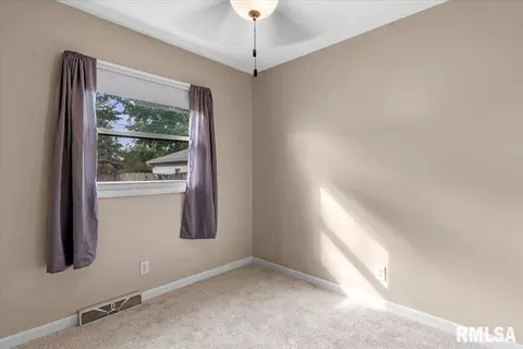 1751 Fairmont Dr, Springfield, IL 62702 photo 15