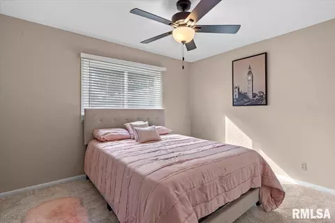 1751 Fairmont Dr, Springfield, IL 62702 photo 17