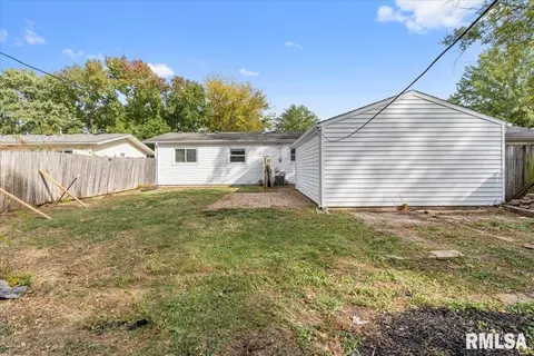 1751 Fairmont Dr, Springfield, IL 62702 photo 27