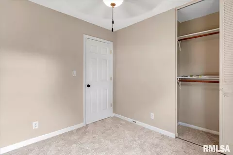 1751 Fairmont Dr, Springfield, IL 62702 photo 16