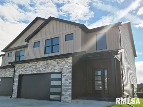 Exterior - 3802 Sugar Loaf Dr, Springfield, IL 62711 photo 2 of 5