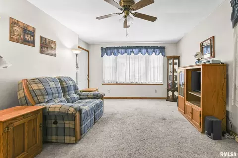 3309 E Carpenter St, Springfield, IL 62702 photo 6