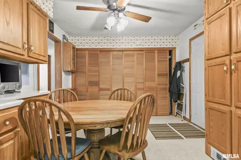 3309 E Carpenter St, Springfield, IL 62702 photo 10