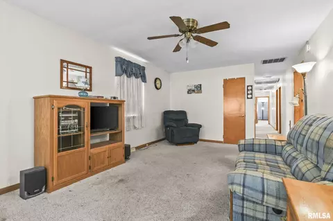 3309 E Carpenter St, Springfield, IL 62702 photo 5