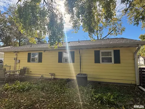 Exterior - 2517 Sandgate Rd, Springfield, IL 62702 photo 4 of 4