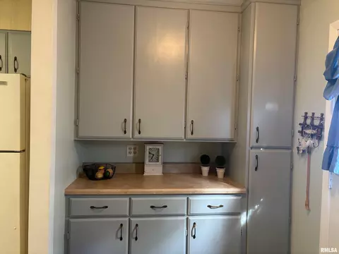 Other - 2517 Sandgate Rd, Springfield, IL 62702 photo 8 of 19