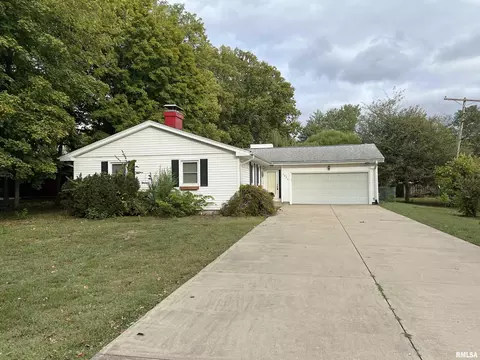 1434 S East St, South Jacksonville, IL 62650